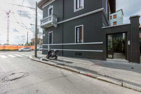 Quantum 4 Neutron - Ferienunterkunft in Milano (2 Personen)