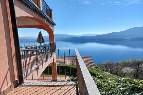 Vigneto E23 - Ferienunterkunft in Oggebbio (4 Personen)