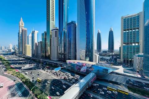 Luxury King Burj View by Sunday Emirates Grand - Ferienunterkunft in Dubai (2 Personen)
