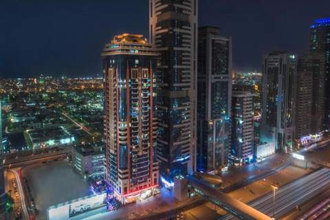 2 Bedroom Suite by Sunday Emirates Grand Hotel - Ferienunterkunft in Dubai (2 Personen)