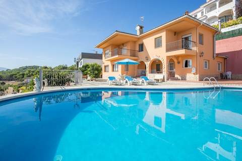 Carvajal - Ferienunterkunft in Blanes (13 Personen)