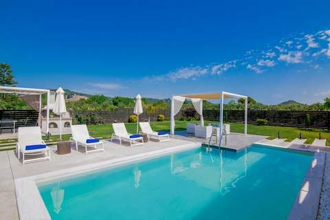 Madini Luxury villa with private Heated pool - Ferienunterkunft in Vanato (4 Personen)