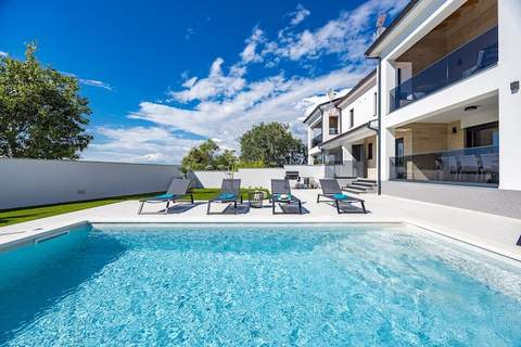 Villa Polaris - Luxurious Vacation Oasis - Ferienunterkunft in Stinjan (6 Personen)