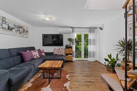 Holiday Home Sea - Beautiful Garden, Sea View - Ferienunterkunft in Premantura (8 Personen)