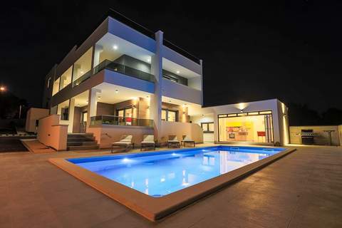 Villa Histra - Private Pool, Sea View, 5 Bedrooms - Ferienunterkunft in Liznjan (10 Personen)