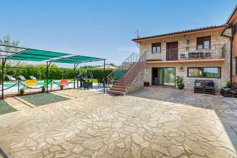Holiday Home Dori with Big Garden - Ferienunterkunft in Fazana (6 Personen)