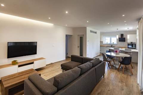 Apartment B - Flower Garden by M&A - Ferienunterkunft in Fazana (4 Personen)
