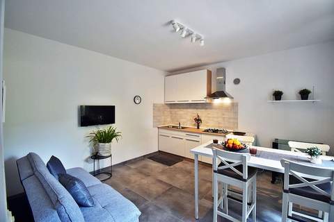 Flower Garden by M&A - Lovely Apartment (A) - Ferienunterkunft in Fazana (3 Personen)