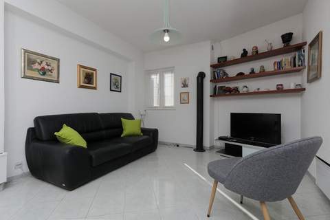 Apartment Perina - Comfort Two Bedroom Apartment with Terrace and Sea View - Ferienunterkunft in Sutivan (2 Personen)