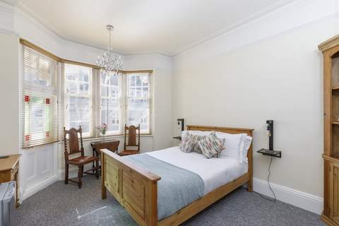 Pittodrie Guest House - Room 5 - Ferienunterkunft in Brighton (2 Personen)