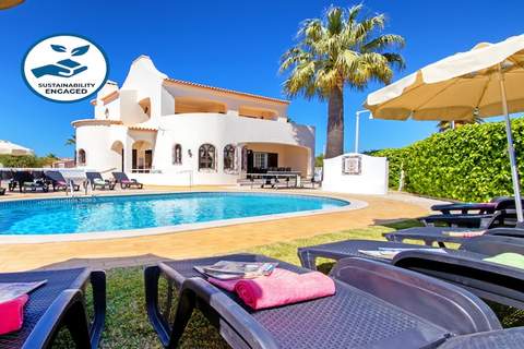 Villa Morais - Ferienunterkunft in Albufeira (17 Personen)