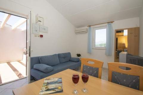 Lumbarda Resort Apartments - Standard One-Bedroom Apartment E7 - Ferienunterkunft in Lumbarda (4 Personen)