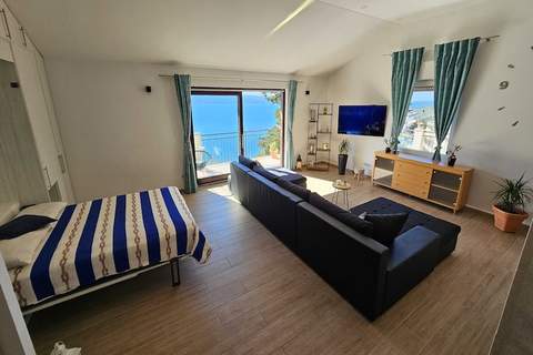 Holiday Home Sunrise - Three Bedroom Holiday Home - Ferienunterkunft in Omis (8 Personen)