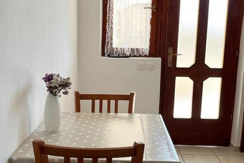 Apartments Fortuna - Studio Apartment with Balcony - Ferienunterkunft in Biograd na Moru (2 Personen)
