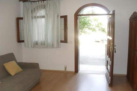 Apartments White House - Two Bedroom Apartment with Terrace 1 - Ferienunterkunft in Supetar (5 Personen)
