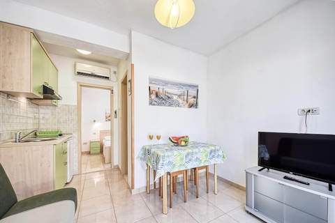 Apartments Gracin - Superior One Bedroom Apartment with Terrace (A2) - Ferienunterkunft in Povlja (3 Personen)