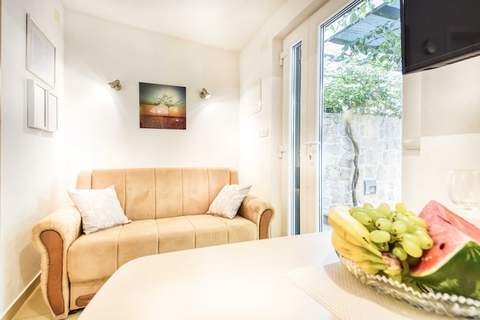 Apartments Gracin - Studio Apartment with Terrace (A4) - Ferienunterkunft in Povlja (3 Personen)