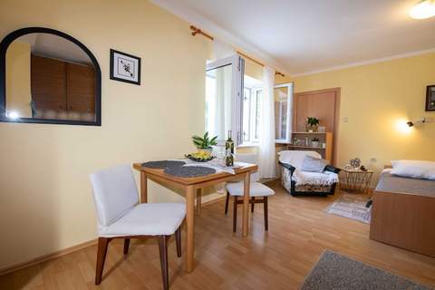 Elegant Opatija Apartments with Terrace - Studio Apartment with Terrace - Ferienunterkunft in Opatija (2 Personen)