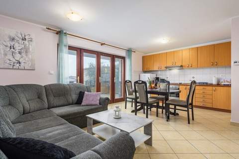 Charming Lovran Apartments with Wonderful Sea View - Two Bedroom Apartment - Ferienunterkunft in Lovran (5 Personen)