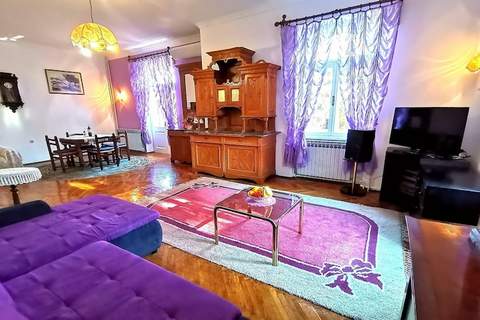 Secluded Lovran Apartment with Balcony and Patio- Two Bedroom Apartment - Ferienunterkunft in Lovran (5 Personen)