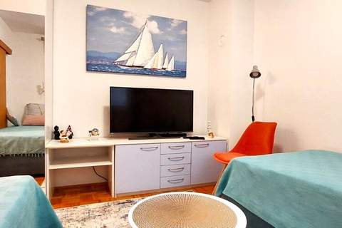 Charming Crikvenica Beachfront Apartment - One Bedroom Apartment - Ferienunterkunft in Crikvenica (2 Personen)