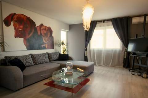 Scenic Rovinj Apartment with Balcony - Two Bedroom Apartment with Balcony - Ferienunterkunft in Rovinj (4 Personen)