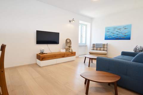 Sunny Rovinj Apartment with Sea View - One Bedroom Apartment with Sea View - Ferienunterkunft in Rovinj (2 Personen)