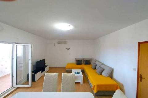 Seaside Okrug Gornji Apartment with Terrace and Patio - Two Bedroom Apartment with Terrace - Ferienunterkunft in Okrug Gornji (6 Personen)