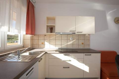 Scenic Elegant Apartments Krk with Balcony and Pool - Two Bedroom Apartment with Balcony and Pool (owner 1) - Ferienunterkunft in Krk (4 Personen)