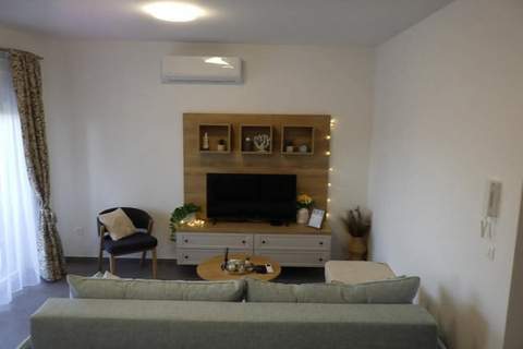 Cozy Apartment Bili - Two Bedroom Apartment - Ferienunterkunft in Privlaka (4 Personen)