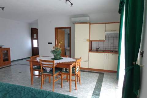 Studio Apartment With Balcony - Ferienunterkunft in Rovinj (2 Personen)