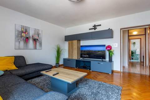 Zadar Lavish and Luxurious Apartment with Private Pool - Three Bedroom Apartment with Private Pool - Ferienunterkunft in Zadar (6 Personen)