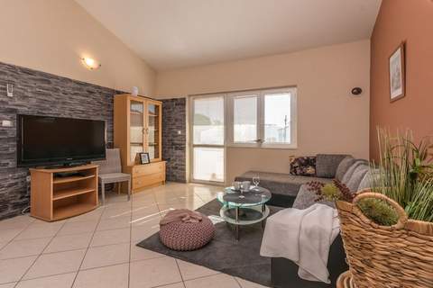 Villa Julia - One Bedroom Apartment 2 - Ferienunterkunft in Biograd na Moru (2 Personen)