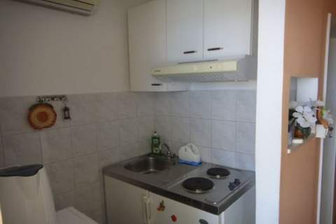 Seafront Apartments Pretner - Comfort Studio Apartment with Balcony and Sea View - Ferienunterkunft in Orebić (3 Personen)
