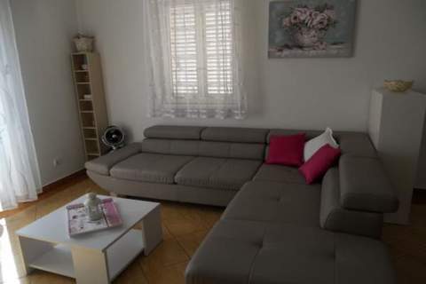 Apartments Dea & Paula - Classic Two Bedroom Apartment with Terrace - Ferienunterkunft in Vodice (5 Personen)