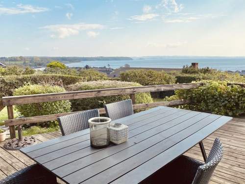 Ferienhaus Frithger - 300m from the sea