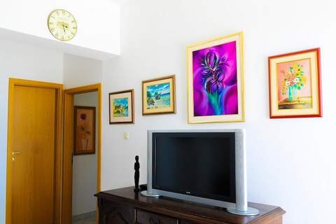 Apartment Anita (PO) - Three Bedroom Apartment - Ferienunterkunft in Podstrana (6 Personen)