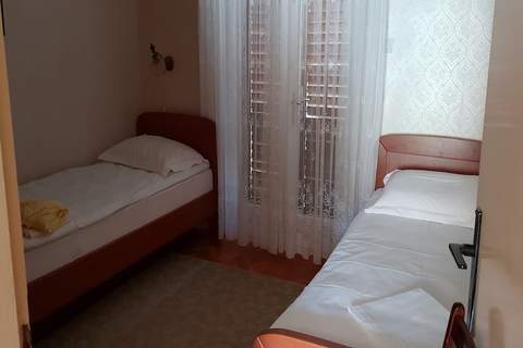 Apartment Antica - Three Bedroom Apartment with Sea View - (ST) - Ferienunterkunft in Supetar (8 Personen)