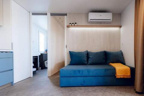 Tasha Premium Mobile Home - Two Bedroom Mobile Home with Terrace and Hot Tub - Ferienunterkunft in Orebić (6 Personen)