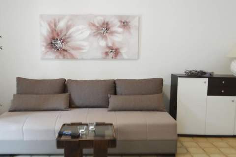 Scenic and Refined Krk Apartment with Terrace - One Bedroom Apartment with Terrace - Ferienunterkunft in Krk (3 Personen)