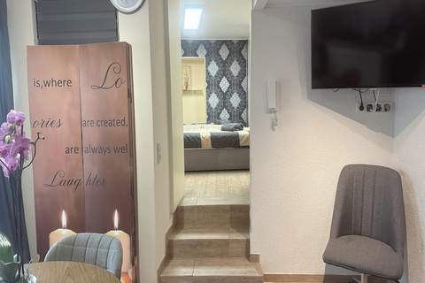 F000 Apartment mit Doppelbett - Ferienunterkunft in Trier (3 Personen)