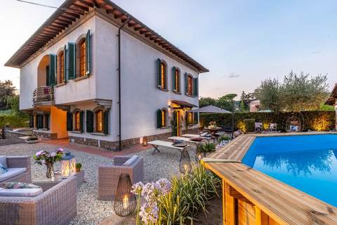 Villa Cesare, Convenient and Smart - Ferienunterkunft in Monte San Quirico (8 Personen)
