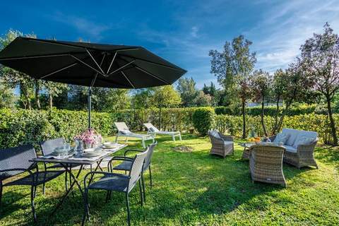 Pietro Farmhouse Apartment in Wine Resort in Lucca - Ferienunterkunft in Monte San Quirico (4 Personen)