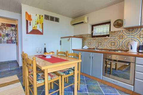 Superb Lovran Apartments with Sea Views -  Studio Apartment with Terrace - Ferienunterkunft in Lovran (3 Personen)