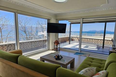 Beach Front Terace - Ferienunterkunft in Vlorë (7 Personen)
