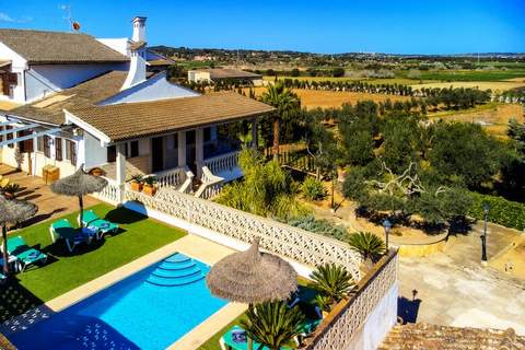 Villa Barbara in Pet - Ferienunterkunft in Petra (8 Personen)