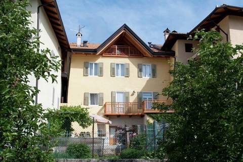 Renetta Mansarda - Ferienunterkunft in Brez (4 Personen)