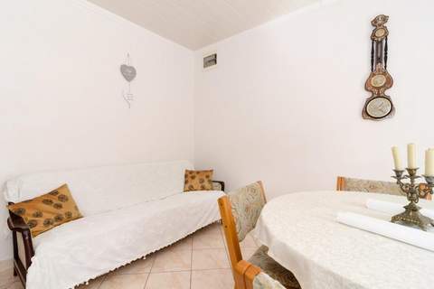 Apartments Villa Nikol - Comfort Two Bedroom Apartment with Sea View (APT 3) - Ferienunterkunft in Trpanj (7 Personen)