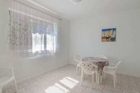 Seafront Apartments Olivera-Two Bedroom Apartment with Patio ( Tonči ) - Ferienunterkunft in Blato (4 Personen)