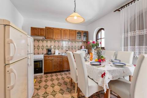 Apartments Barbarella - Three Bedroom Apartment A2 - Ferienunterkunft in Šibenik-Brodarica (6 Personen)